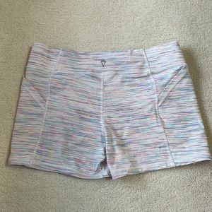 ivivva spandex/tight style girls shorts size 14 white with multicolour stripes